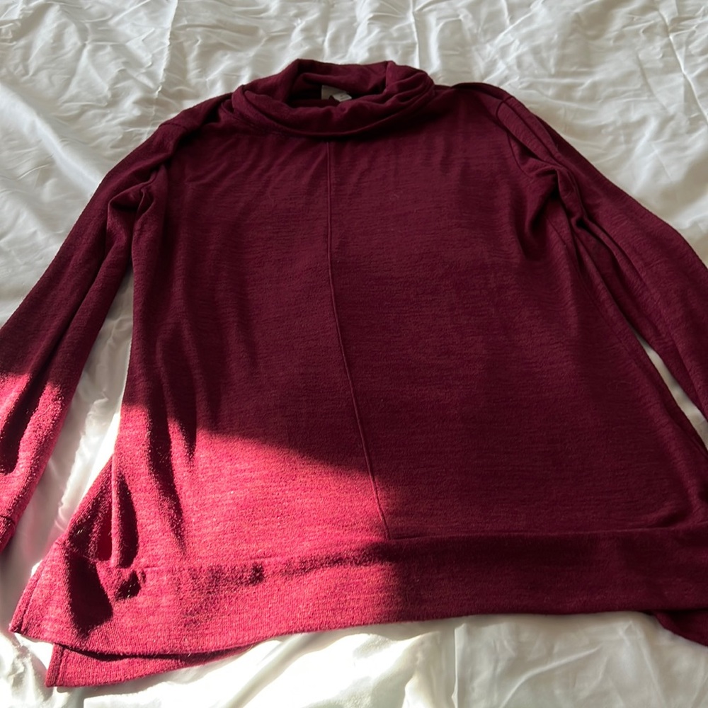 New Day SM burgundy cowl neck tunic
